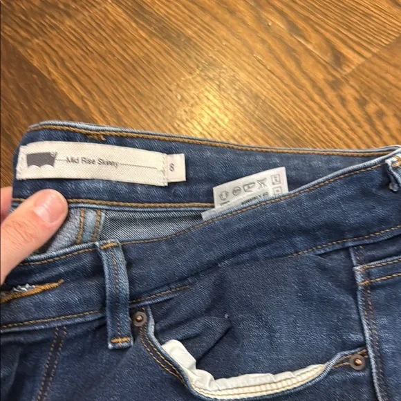 **Signature by Levi Strauss Indigo Skinny Jeans** - Picture 2 of 6